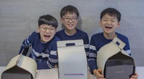 宋家三胞胎最新爆料,揭秘兄弟情深背后的温馨故事 第1张 宋家三胞胎最新爆料,揭秘兄弟情深背后的温馨故事 第1张